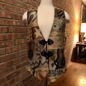 Max & Mabel toggle-closure vest